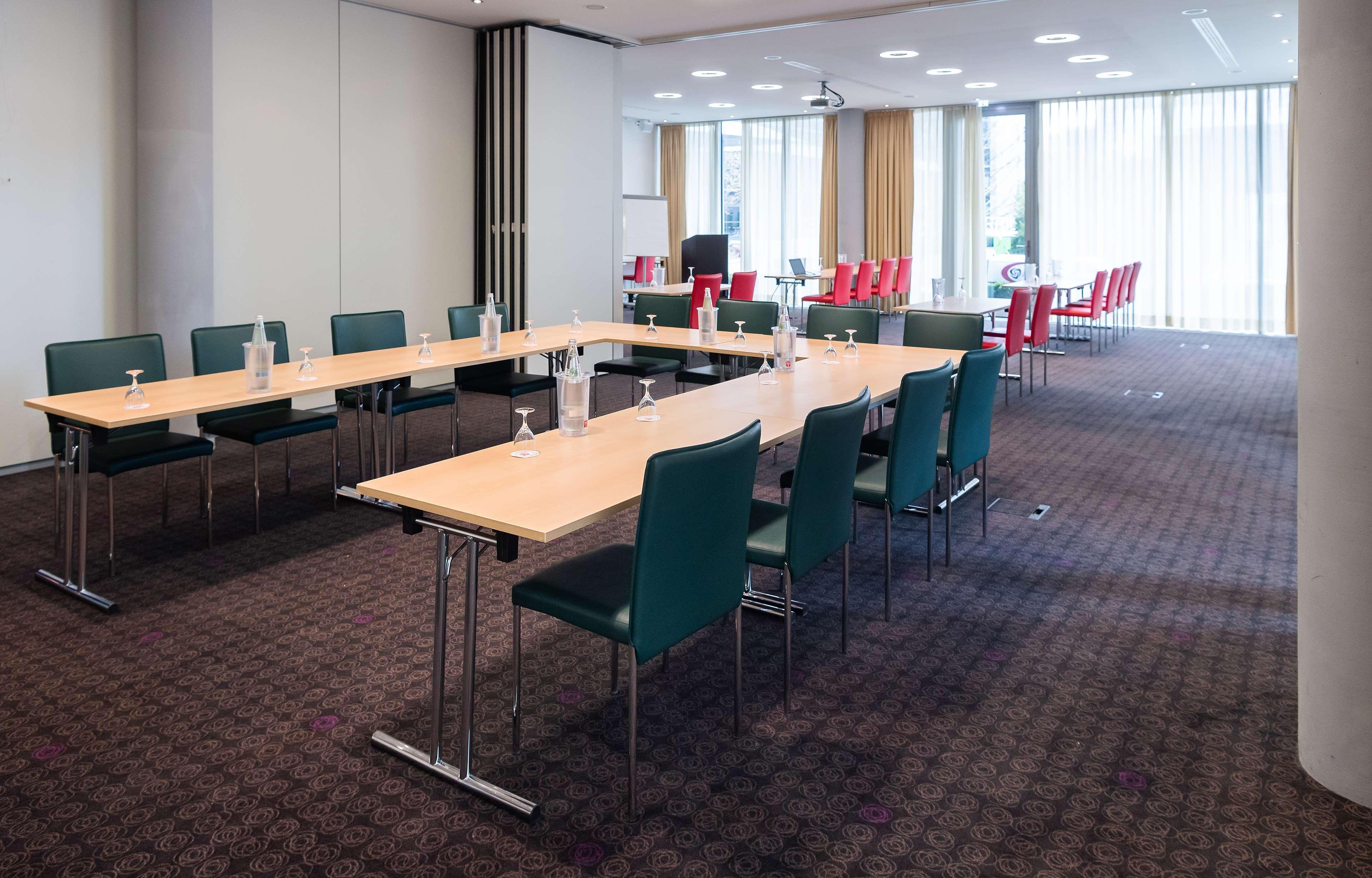 Hotel Doubletree By Hilton Frankfurt Niederrad Frankfurt nad Menem Zewnętrze zdjęcie