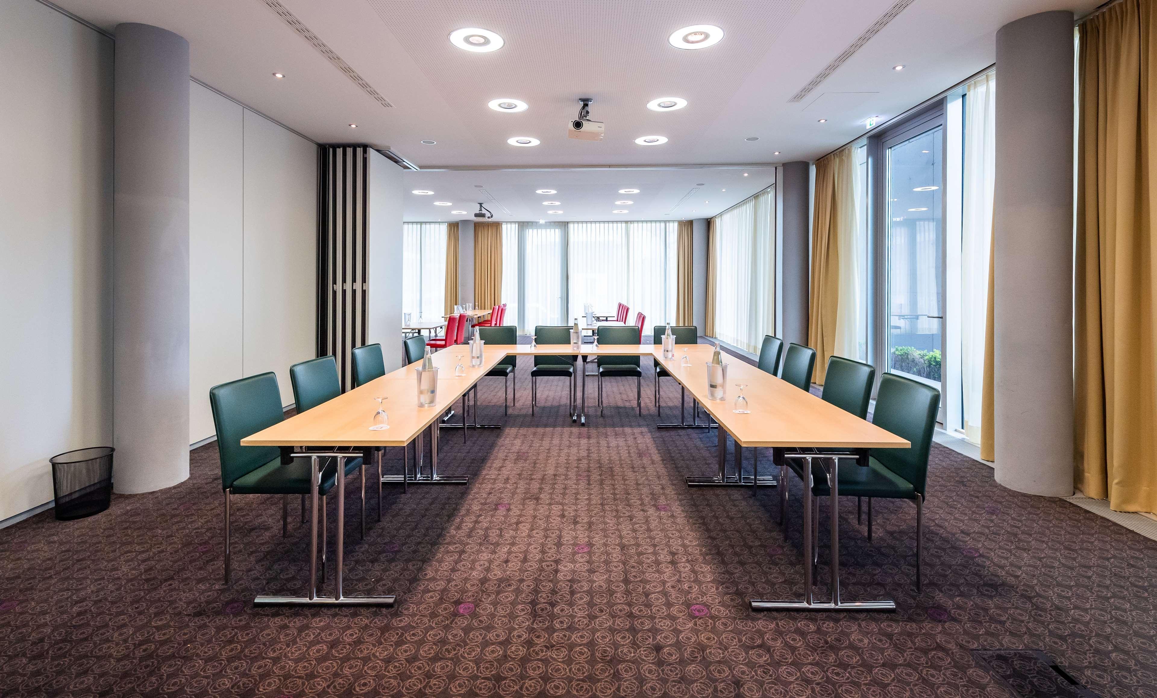 Hotel Doubletree By Hilton Frankfurt Niederrad Frankfurt nad Menem Zewnętrze zdjęcie