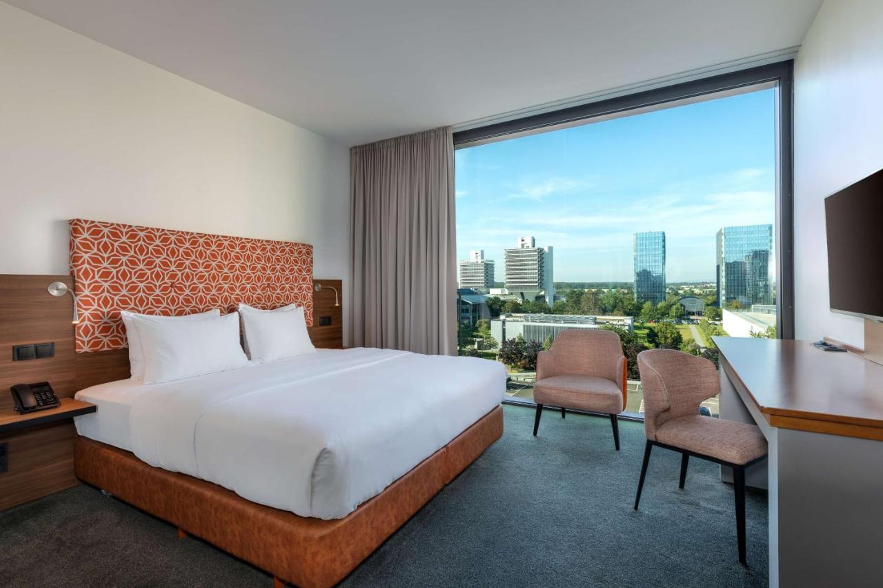 Hotel Doubletree By Hilton Frankfurt Niederrad Frankfurt nad Menem Zewnętrze zdjęcie