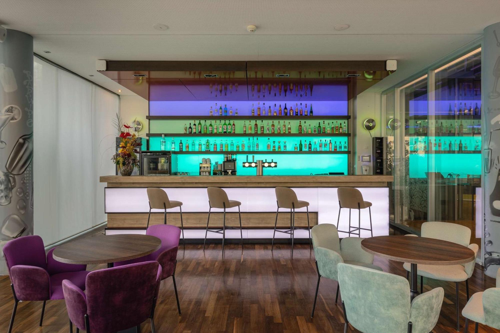 Hotel Doubletree By Hilton Frankfurt Niederrad Frankfurt nad Menem Zewnętrze zdjęcie